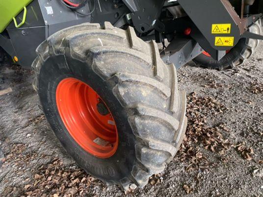 Claas TUCANO 440 - Photo 5