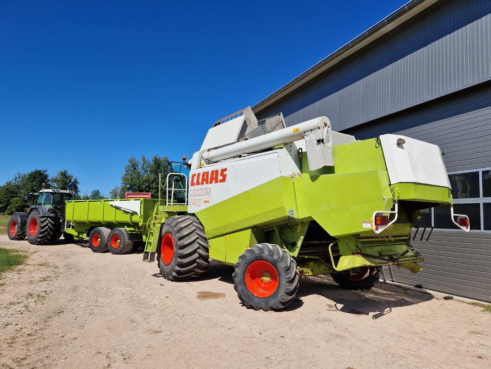 Claas LEXION 440 - Photo 2