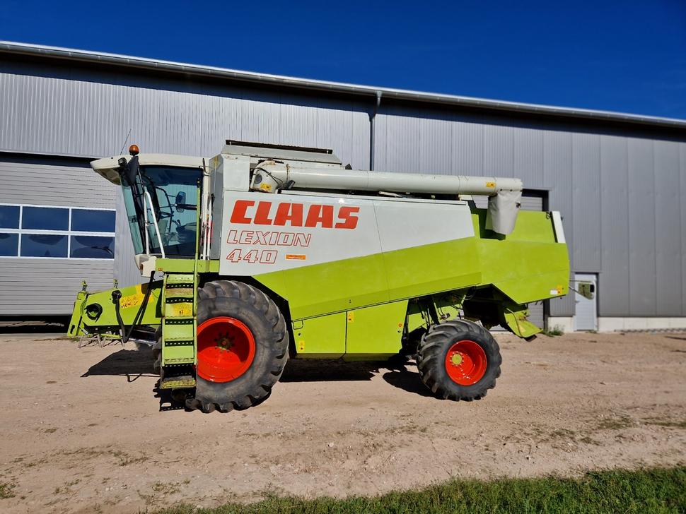 Claas LEXION 440 - Photo 5