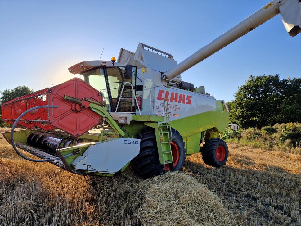 Claas LEXION 440 - Photo 7