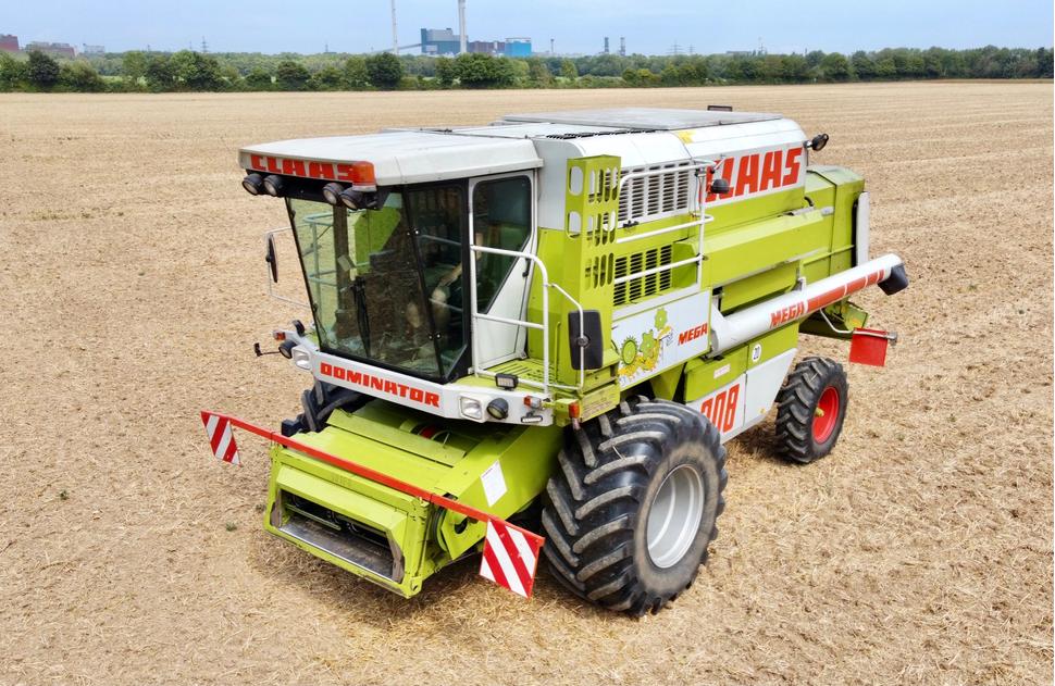 Claas Mega 208
