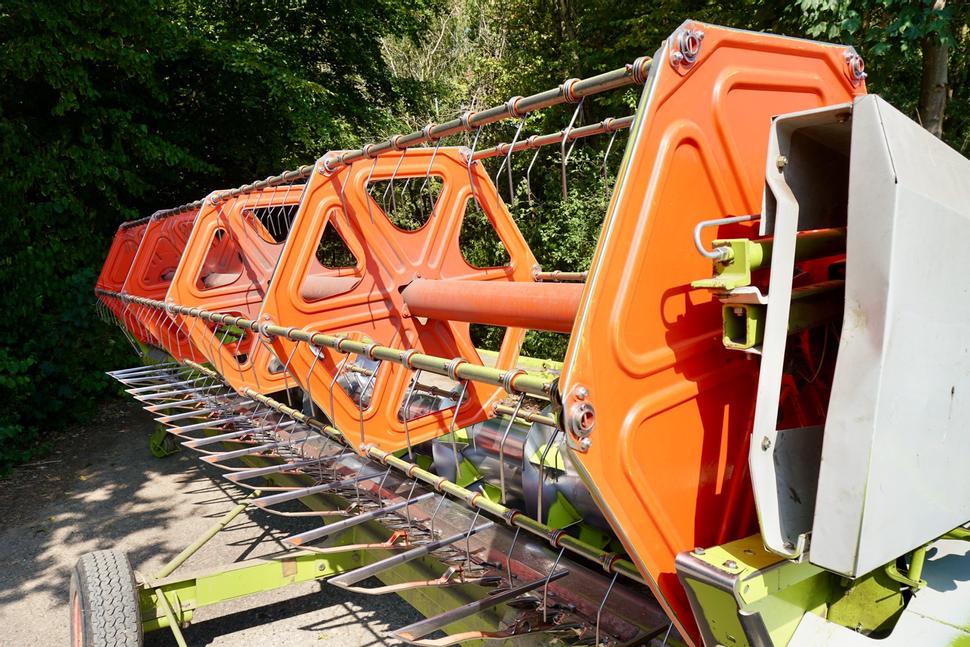 Claas Mega 208 - Photo 19