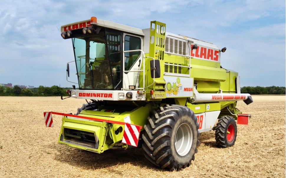Claas Mega 208 - Photo 10