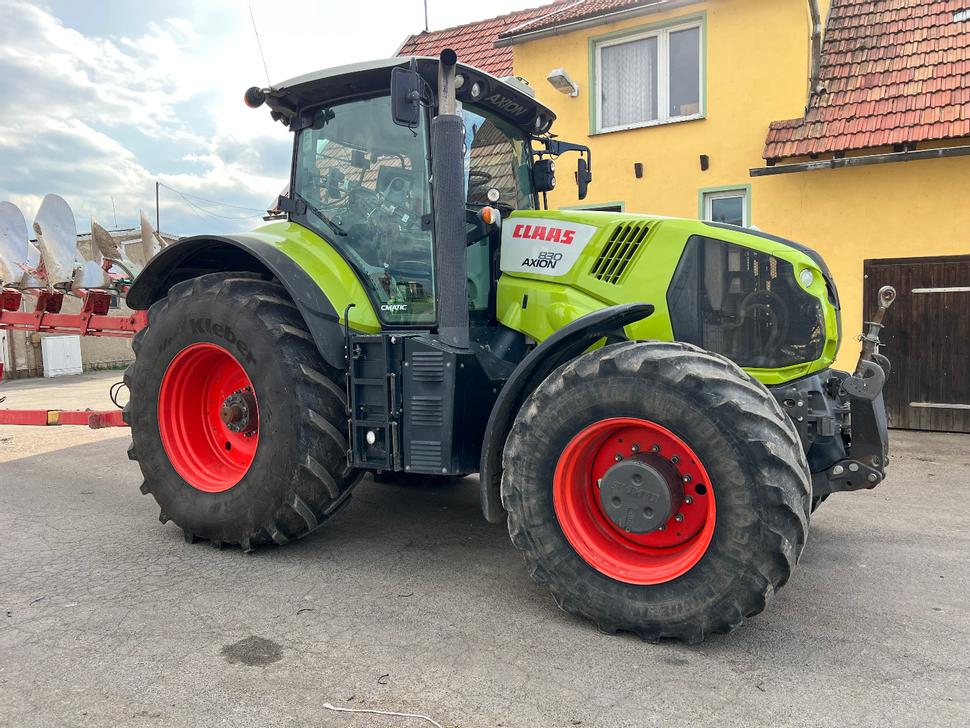 Claas Axion 830 - Photo 3