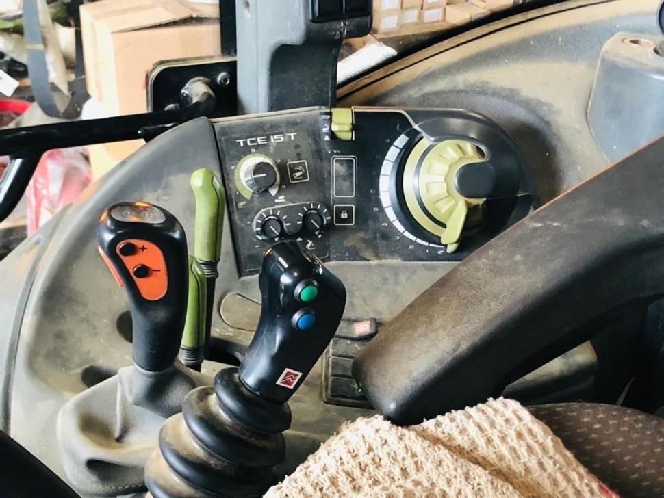 Claas arion 410 t3 chargeur - Photo 6